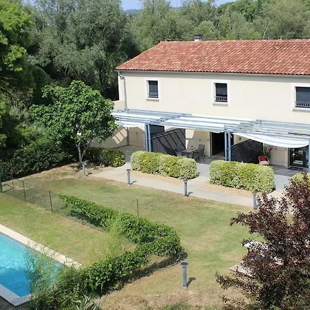 2 Bedroom With Shared Pool In Lovely Market Town Of In Wine Region