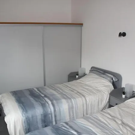 Ferienhaus 2 Bedroom With Shared Pool In Lovely Market Town Of In Wine Region Olonzac