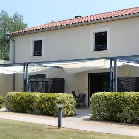 Ferienhaus 2 Bedroom With Shared Pool In Lovely Market Town Of In Wine Region Olonzac
