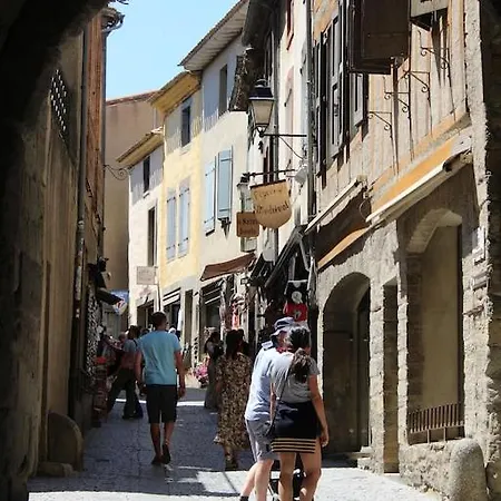 2 Bedroom With Shared Pool In Lovely Market Town Of In Wine Region Holiday home Olonzac