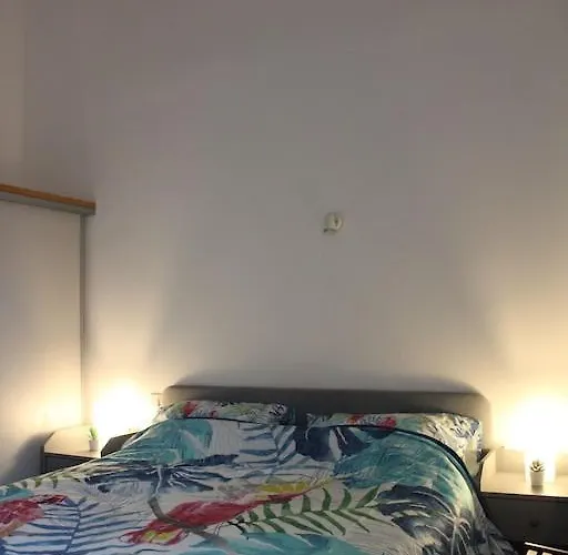 度假居 2 Bedroom With Shared Pool In Lovely Market Town Of In Wine Region Olonzac